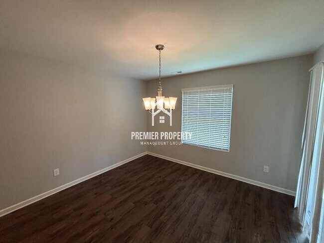 Building Photo - 4623 Woodford Cir