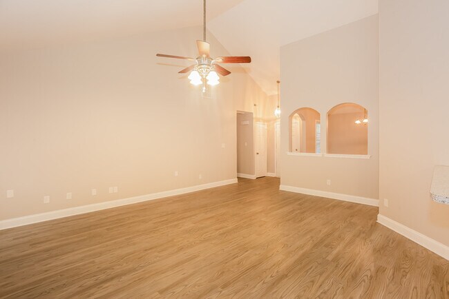 Foto del edificio - 408 Fawnbrook Ln