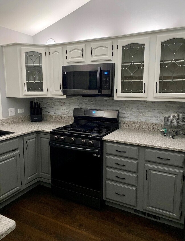 Foto del edificio - 1401 Hillside Ln