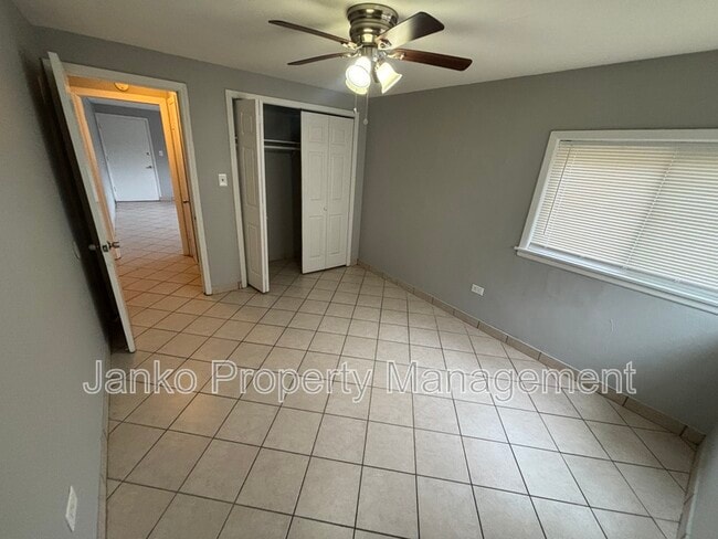 Building Photo - 1409 S Central Ave