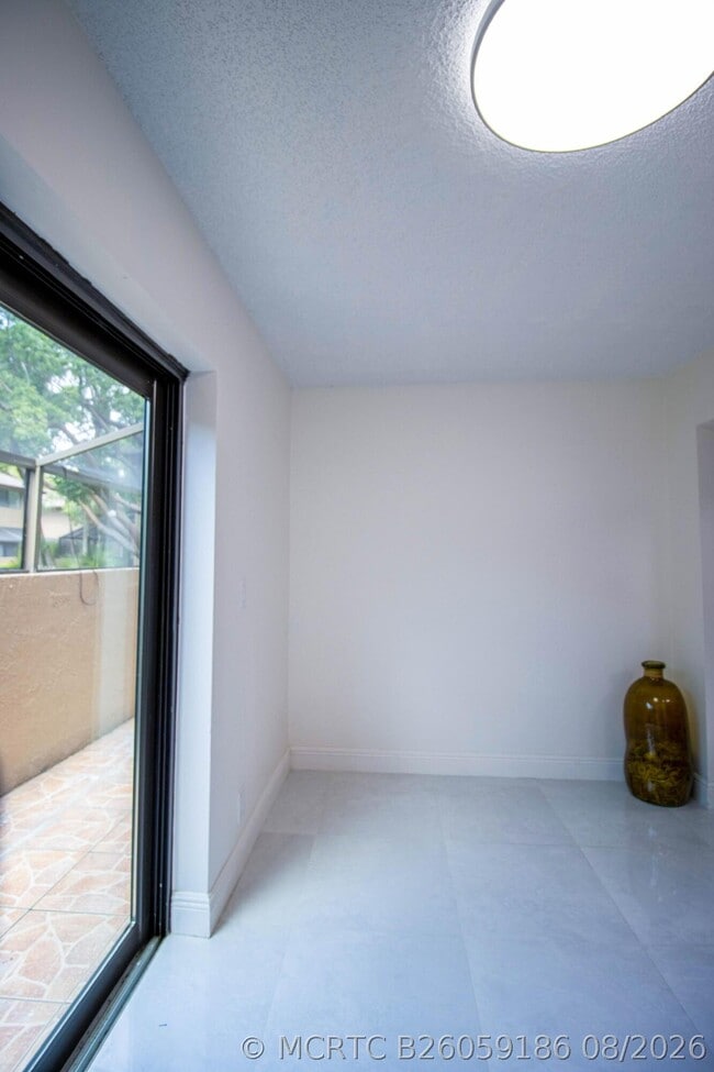 Building Photo - 3810 NW 23rd Ct
