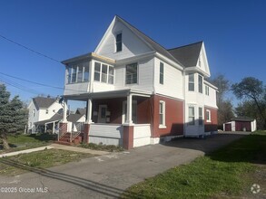 1326 3rd Ave