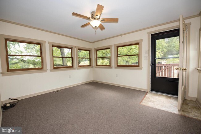Building Photo - 10221 Bendemeer Ln
