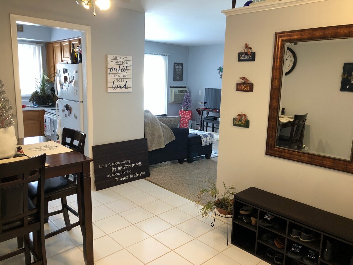 Foto principal - 304 N Carter St