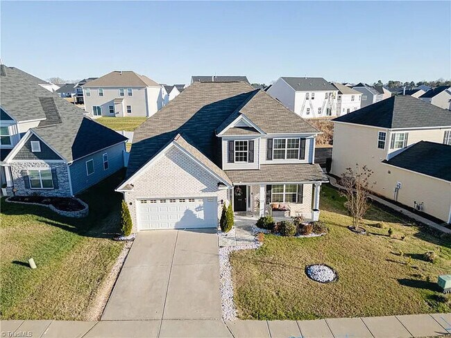 Building Photo - Lease to Own
