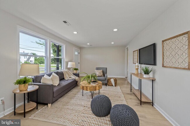 Foto del edificio - 4003 Schroeder Ave