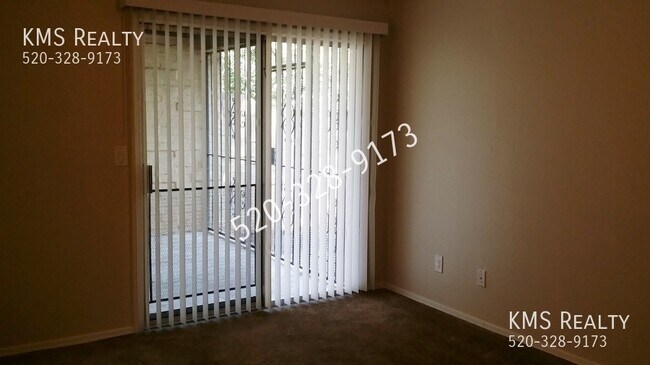 Building Photo - 2 Bedrooms 2 Baths Townhouse - 5007 S Gran...