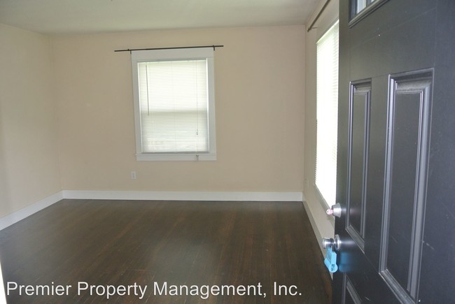 Building Photo - 2 br, 1 bath House - 3612 E. Evergreen Blvd