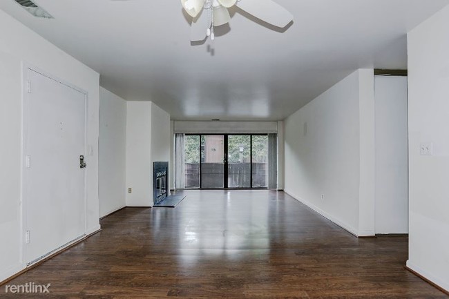 Building Photo - 2 br, 2 bath Condo - 5570 Vantage Point