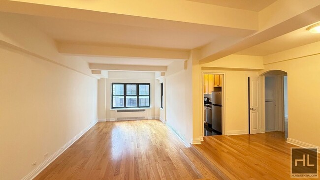 Building Photo - EAST 56 STREET