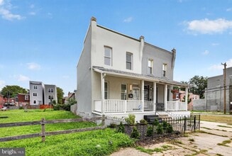 Building Photo - 807 N 42nd St
