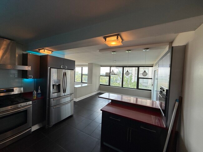 Foto del edificio - 5801 N Sheridan Rd