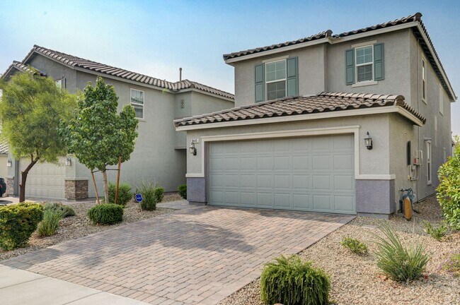 Foto del edificio - EXCEPTIONAL 4 BEDROOM, 3 BATHROOM HOME!