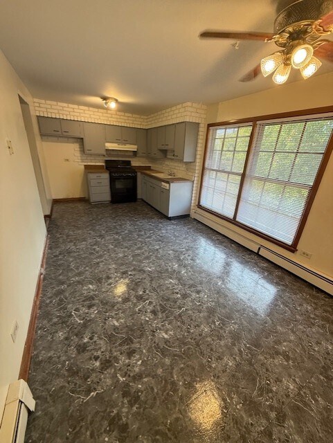 Foto del edificio - 13825 S Stewart Ave