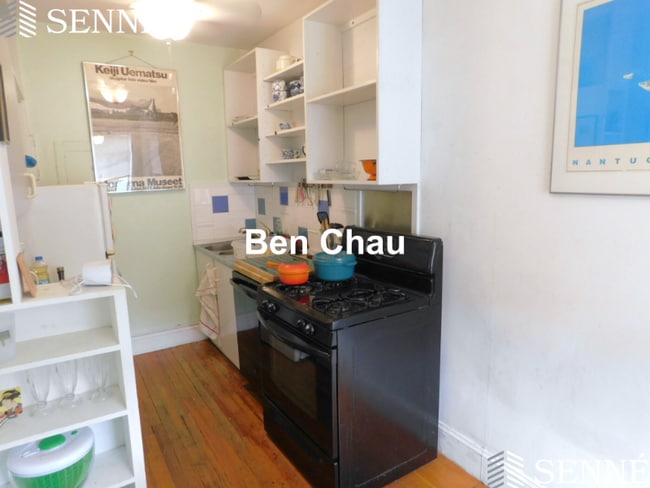 Building Photo - 36 Linnaean St
