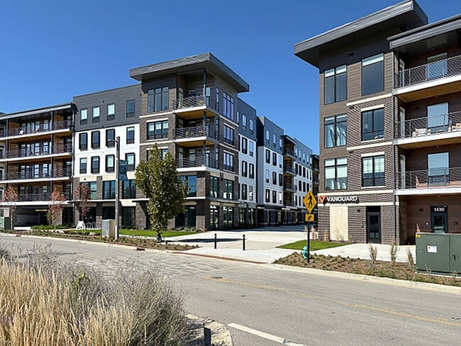 Building Photo - Vanguard at 16 Tech