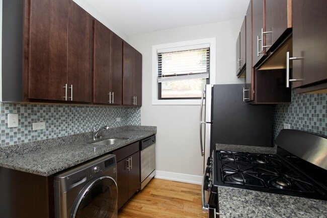 Building Photo - 2917 N Mildred Ave