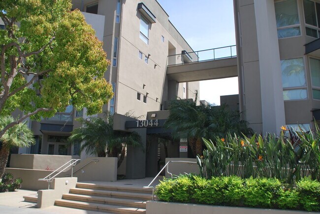 Building Photo - 13044 Pacific Promenade