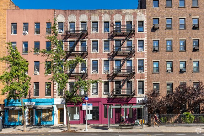 Foto del edificio - 640 Tenth Ave