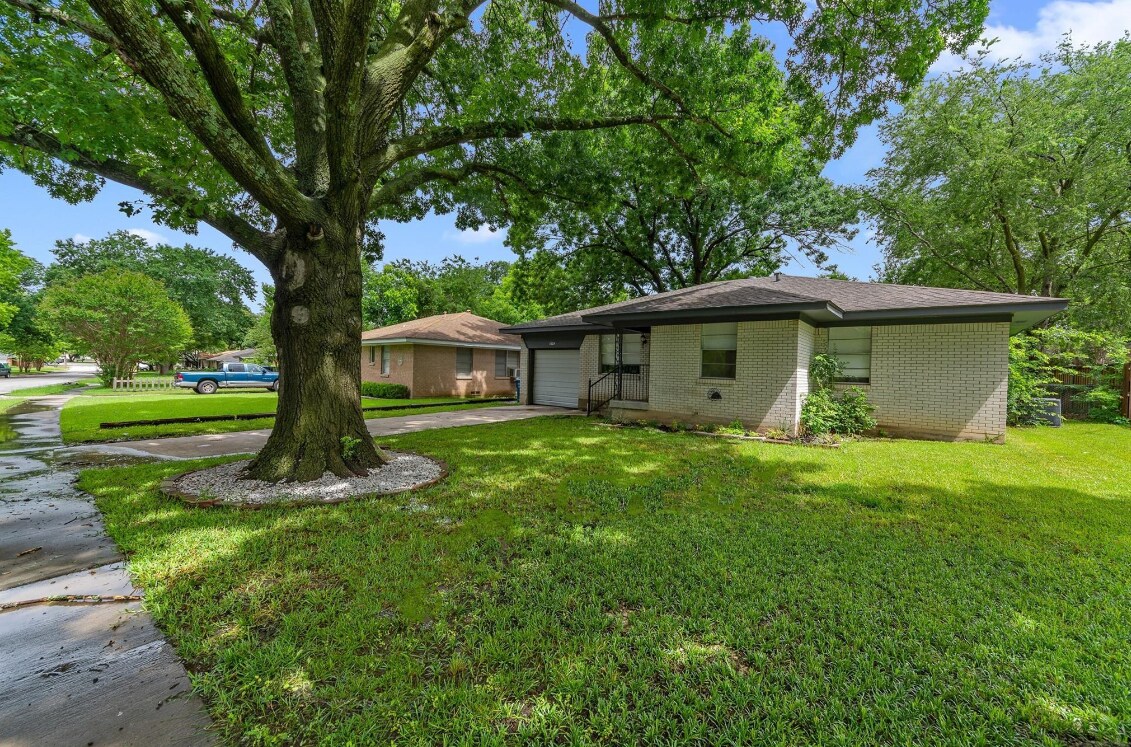 Foto principal - 1804 W Josephine St