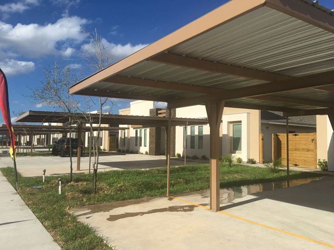 Building Photo - 3101 Javalina Ave