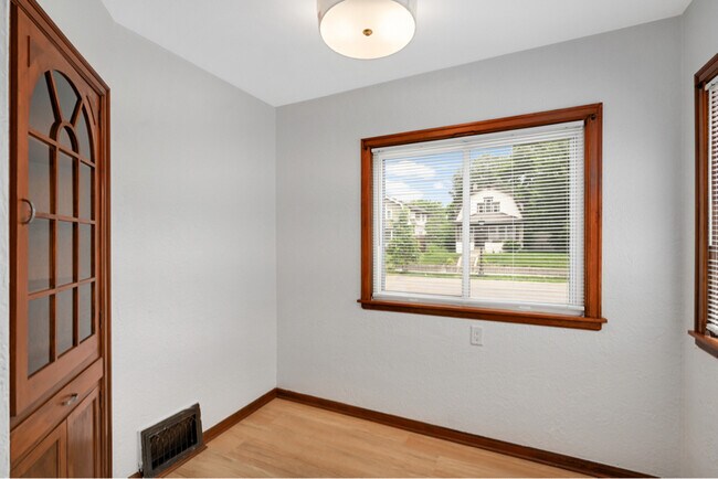 Foto del edificio - 1234 Watson Ave