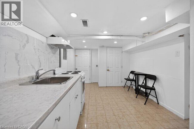 Photo du bâtiment - 44 Aldridge St