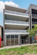 Building Photo - 2740 W Chicago Ave