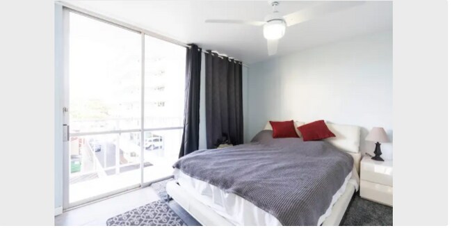 Dormitorio principal con vistas - 2575 Kuhio Ave