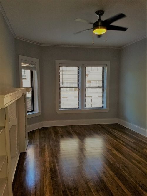 Building Photo - 4615 N Ashland Ave