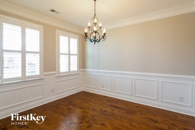 Building Photo - 412 Topcrest Ln