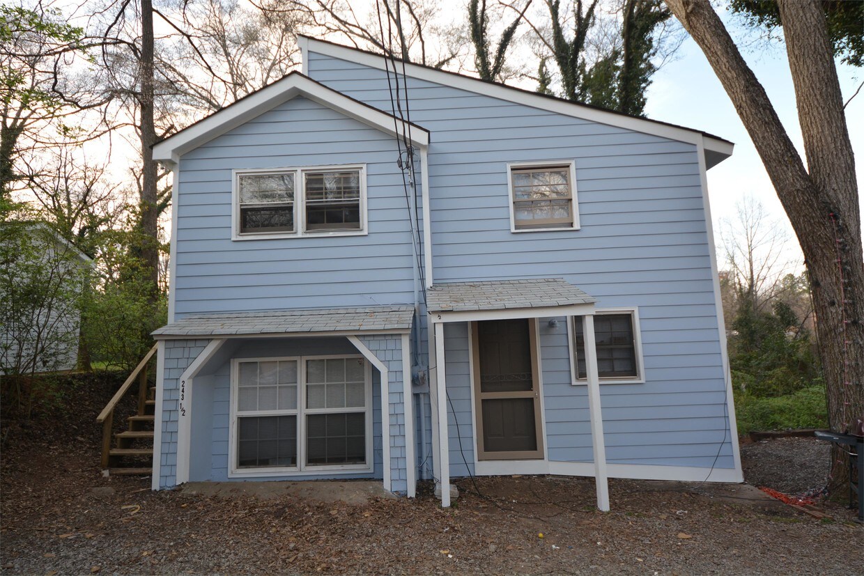 Primary Photo - 243 1/2 Hall St