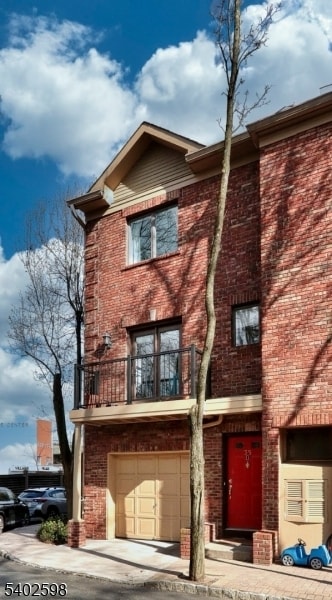 Building Photo - 35 Mews Ln