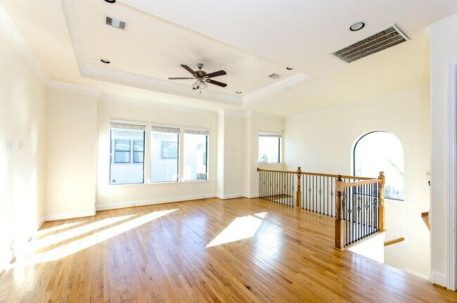 Foto del edificio - 308 Grove St