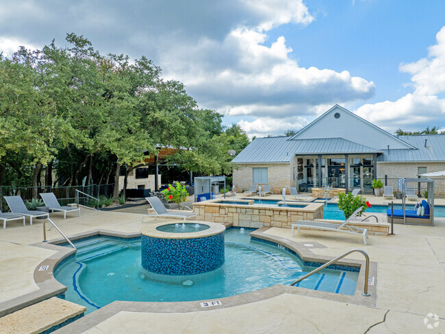 Piscina - The Preserve at Travis Creek