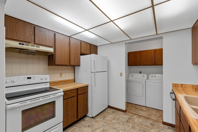 Building Photo - 516 Marshall Ct