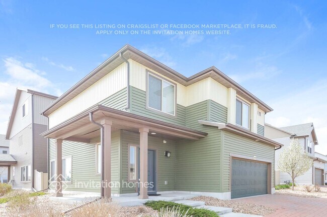 Foto del edificio - 4892 Halifax Ct