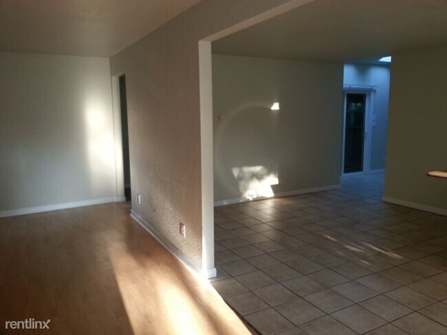 Foto del edificio - 2 br, 2 bath House - 8120 SE 162nd Ave