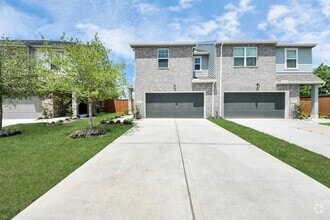 Building Photo - 10314 Valley Vista Dr