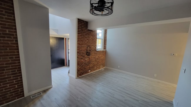 Building Photo - 109 N Kimball Ave