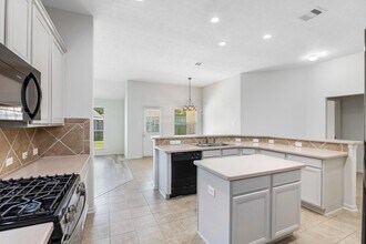 Building Photo - 26127 Bent Meadow Ct