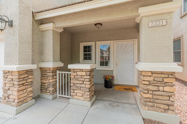 Foto del edificio - 2331 E Sunland Ave
