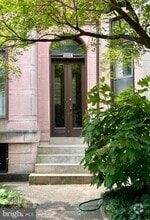 Building Photo - 2724 St Paul St