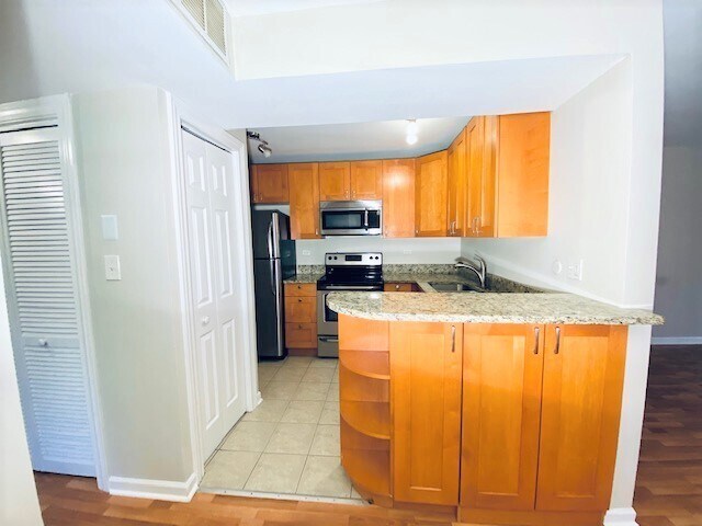 Foto del edificio - 10111 Old Orchard Ct