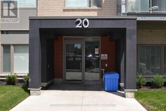 Building Photo - 20 Orchid Pl Dr