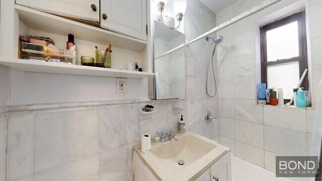 Foto del edificio - 1 bedroom in NEW YORK NY 10011