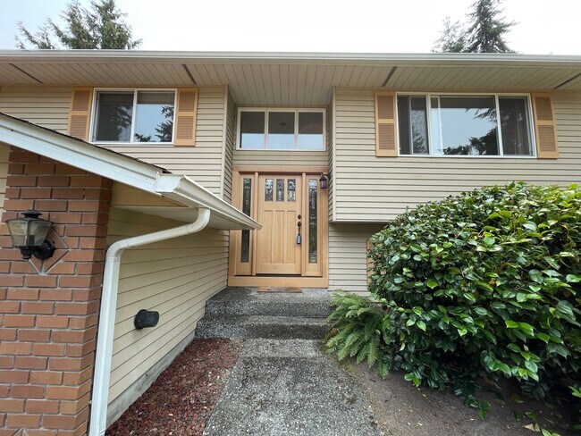 Foto del edificio - 5004 99th St SW