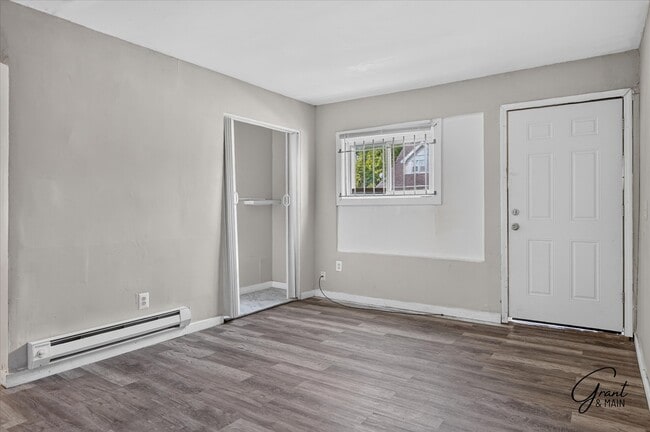 Building Photo - 11546 Chalmers St