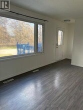 Building Photo - 185 Sinclair Ave