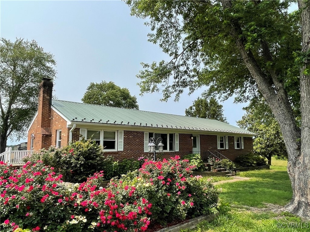 Primary Photo - 16430 Royalton Rd